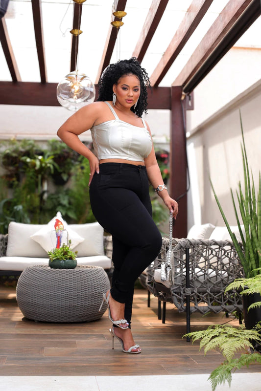 Calca Plus Feminino Preto Cintura Alta com Lycra, Divine Jeans
